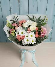 Букет цветов из:  Розы, Лизиантусы и Хризантемы в Октябрьское Ханты-Мансийский АО
