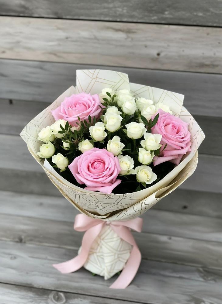 Букет цветов из: Розы в Октябрьское Ханты-Мансийский АО