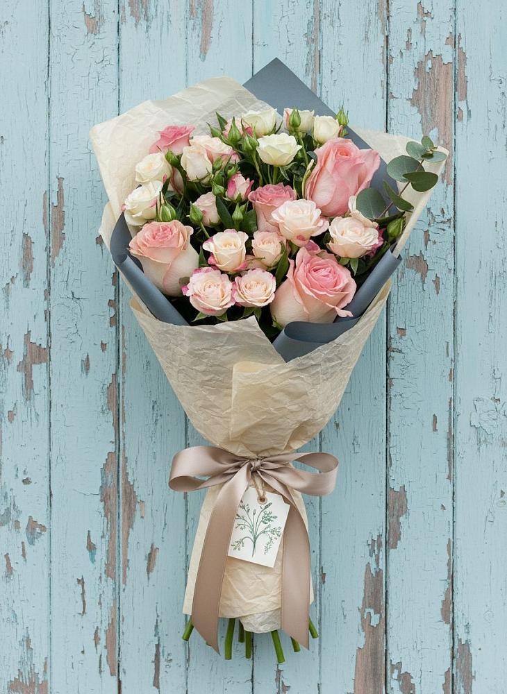 Букет цветов из: Розы в Октябрьское Ханты-Мансийский АО