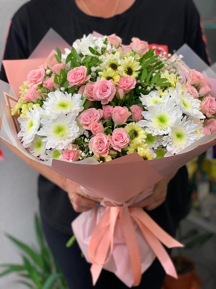 Букет цветов из: Розы и Хризантемы в Октябрьское Ханты-Мансийский АО