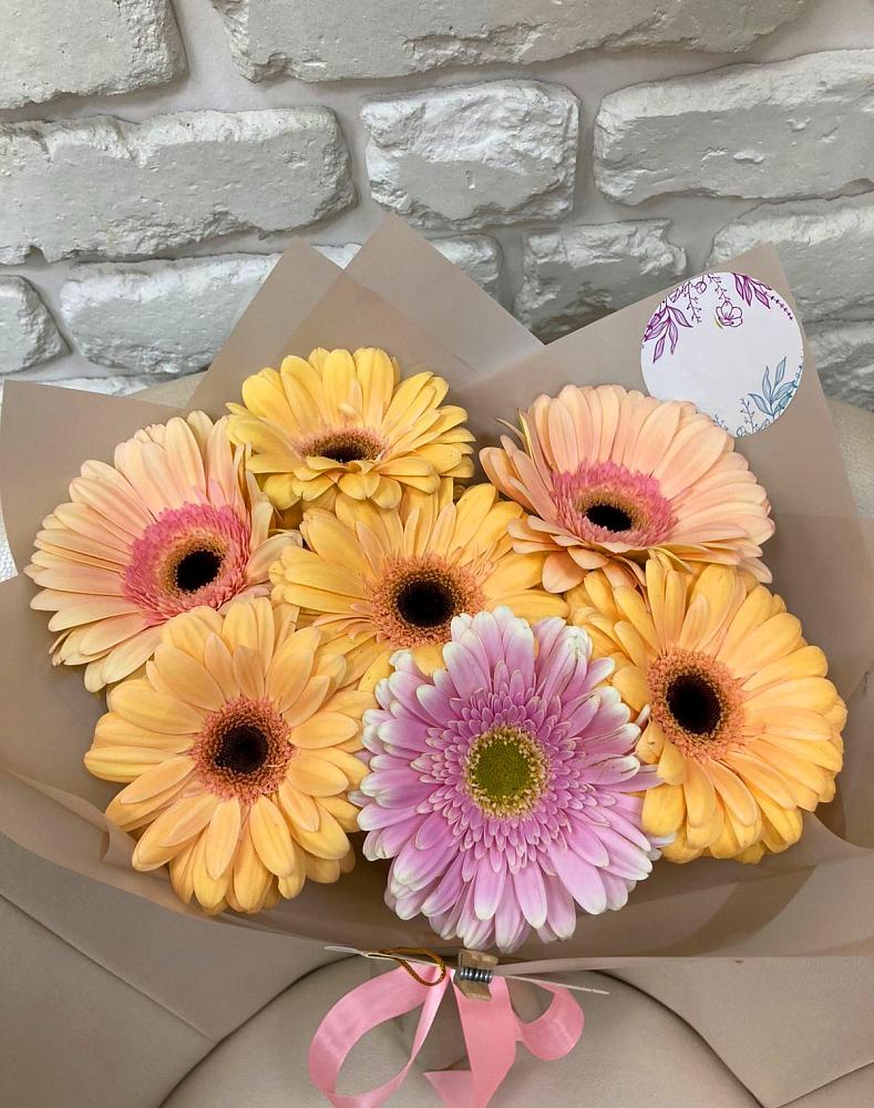 Букет цветов из: Герберы в Октябрьское Ханты-Мансийский АО