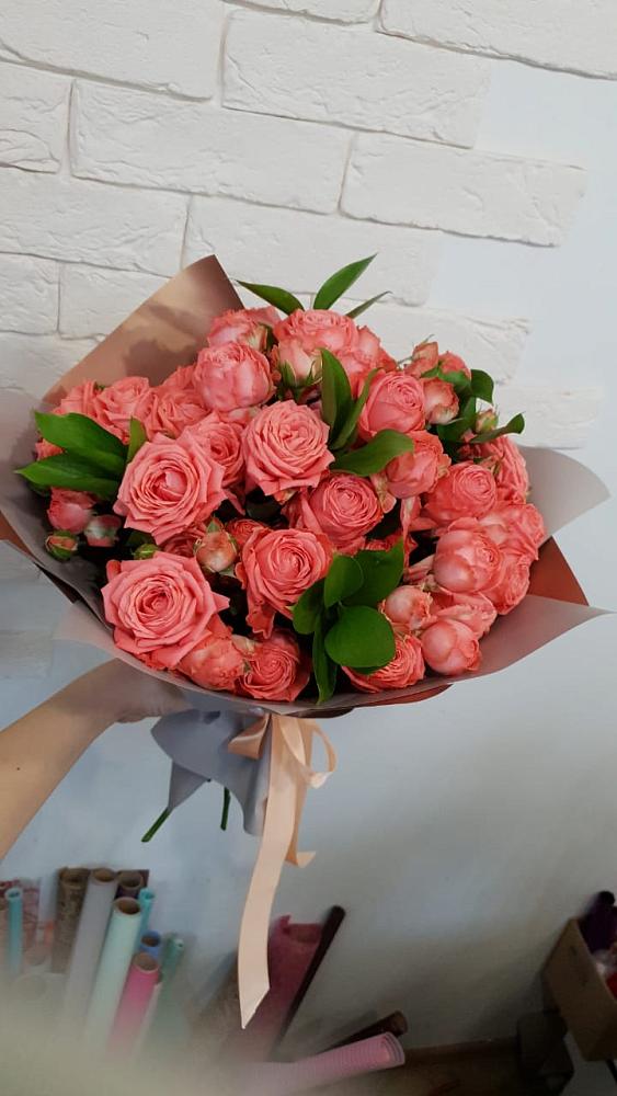 Букет цветов из: Розы в Октябрьское Ханты-Мансийский АО