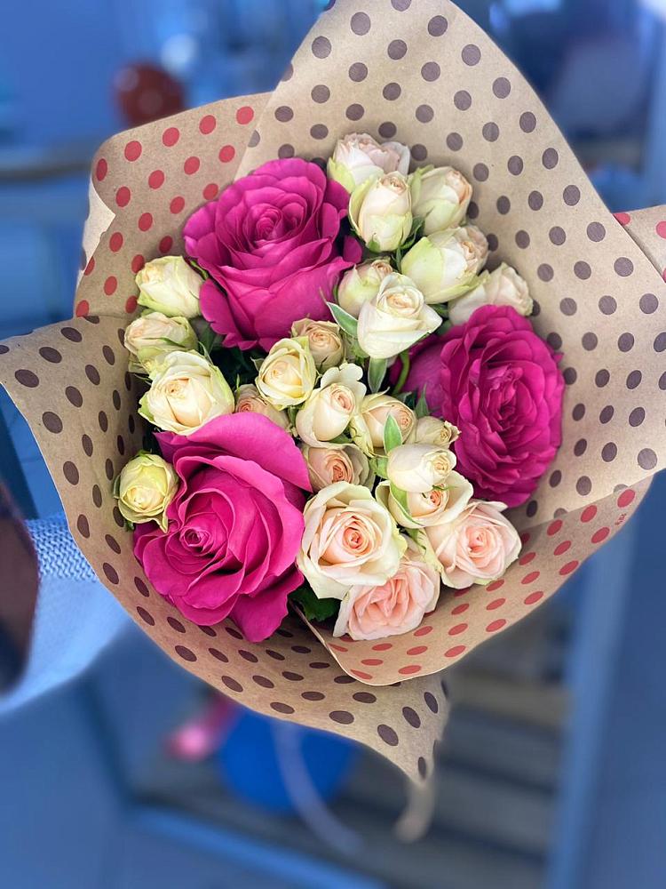 Букет цветов из: Розы в Октябрьское Ханты-Мансийский АО