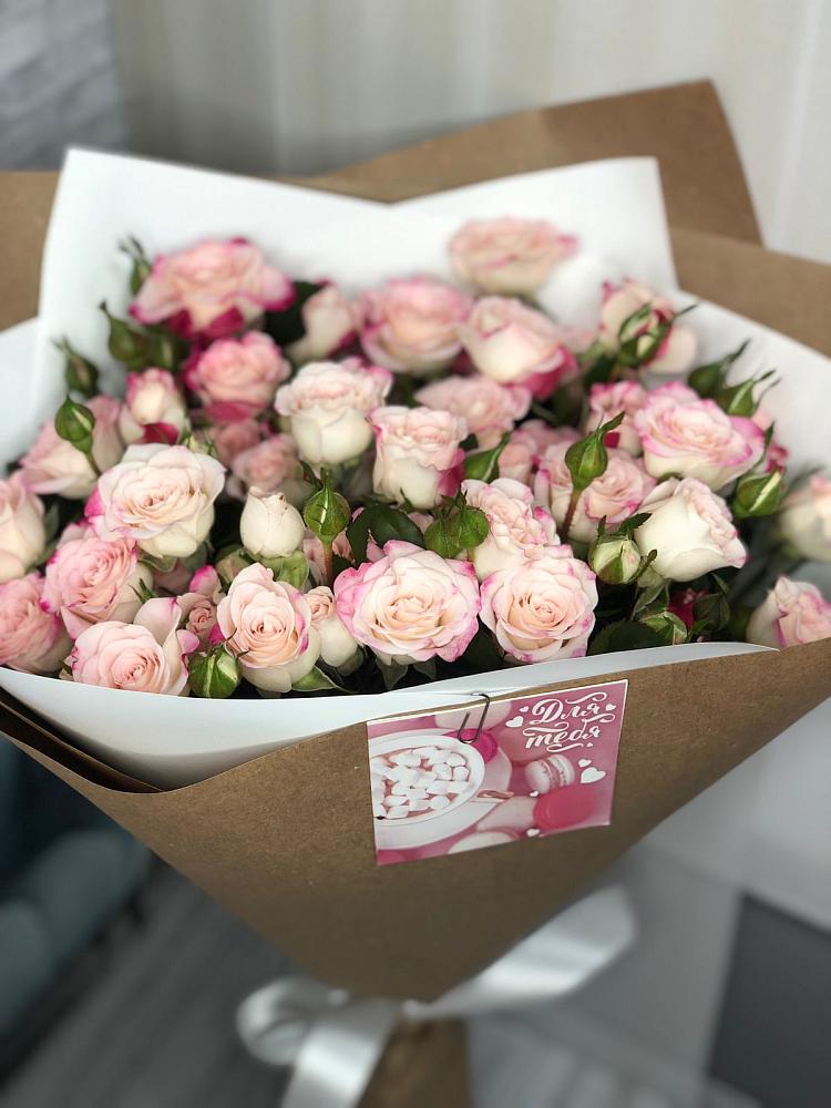 Букет цветов из: Розы в Октябрьское Ханты-Мансийский АО