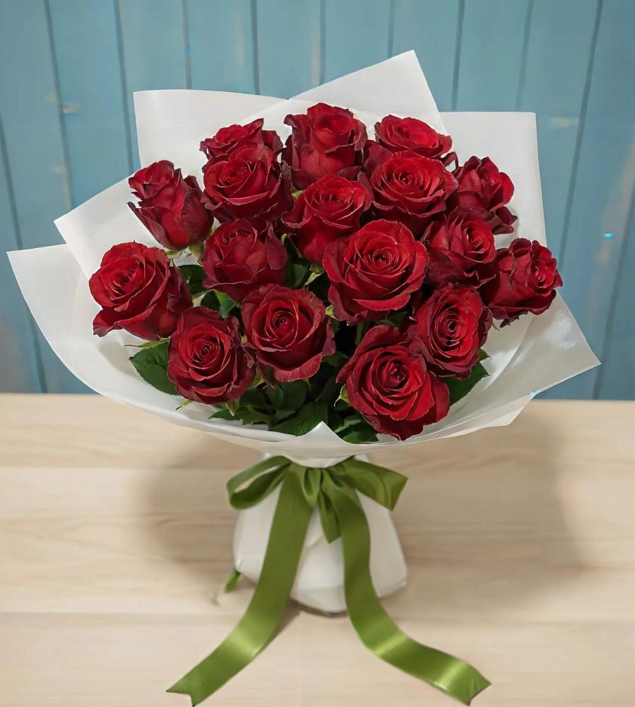 Букет Красные розы в Октябрьское Ханты-Мансийский АО
