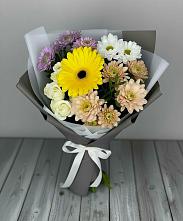 Букет цветов из:  Розы, Герберы и Хризантемы в Октябрьское Ханты-Мансийский АО