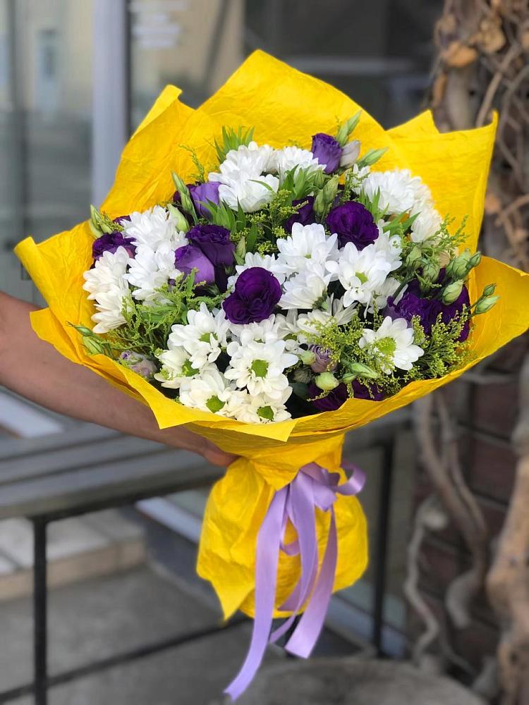 Букет цветов из: Ирисы, Хризантемы и Ромашки в Октябрьское Ханты-Мансийский АО