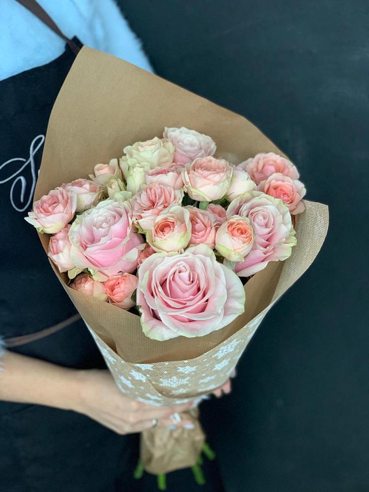 Букет цветов из: Хризантемы и Розы в Октябрьское Ханты-Мансийский АО