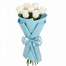 Букет 7 белых роз Проуд в Октябрьское Ханты-Мансийский АО