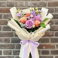 Букет цветов из:  Лизиантусы и Розы #REPLACE_PRED# Октябрьское Ханты-Мансийский АО