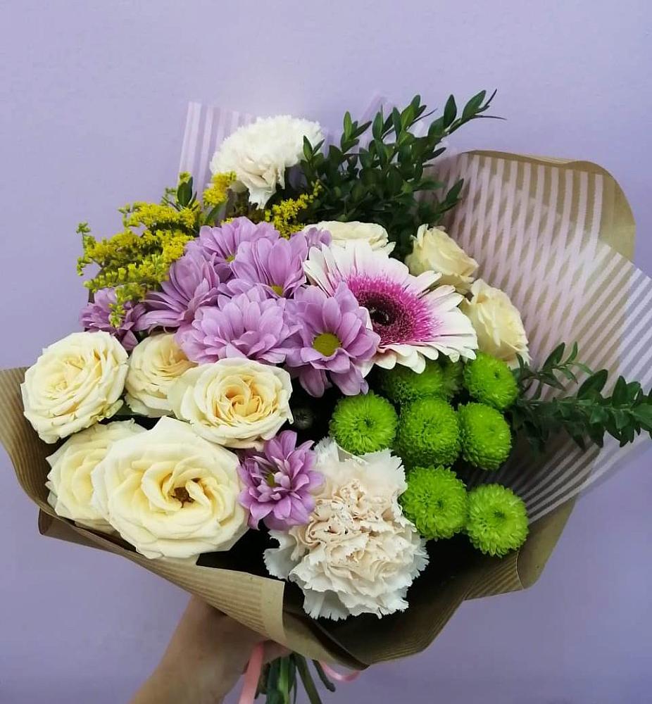 Букет цветов из: Хризантемы, Розы, Гвоздики и Герберы в Октябрьское Ханты-Мансийский АО