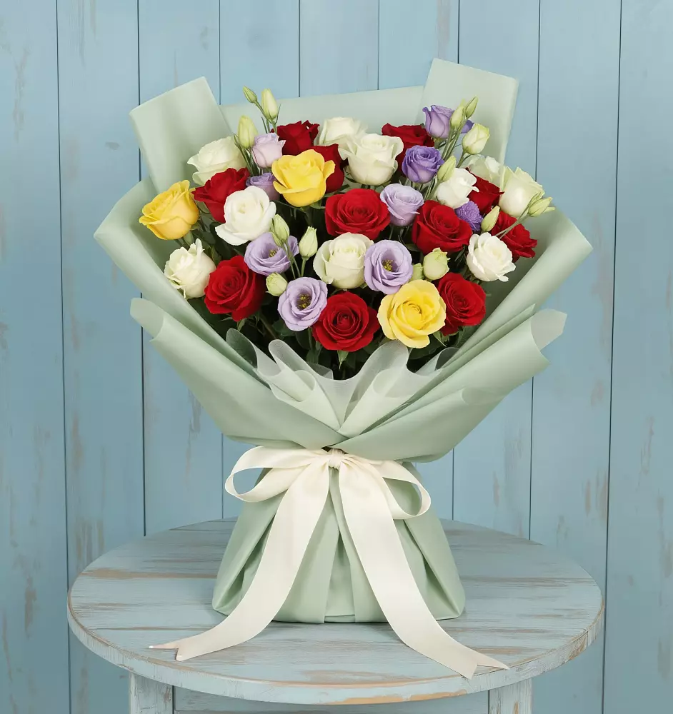 Букет цветов из: Розы в Октябрьское Ханты-Мансийский АО