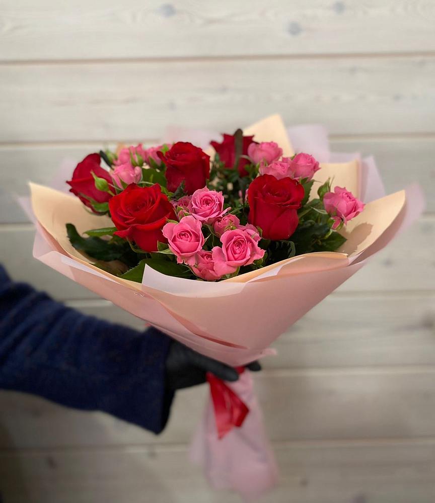 Букет цветов из: Розы в Октябрьское Ханты-Мансийский АО