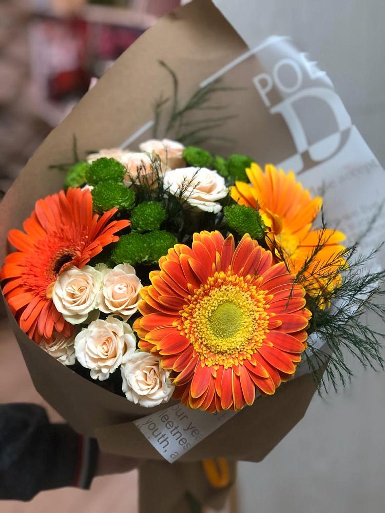 Букет цветов из: Герберы, Хризантемы и Розы в Октябрьское Ханты-Мансийский АО