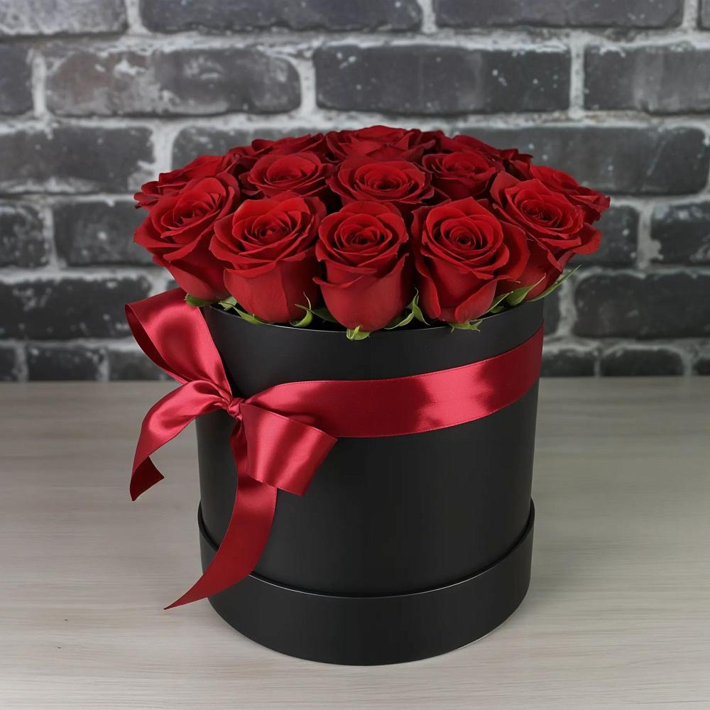 Цветочная композиция из Розы в шляпной коробке в Октябрьское Ханты-Мансийский АО