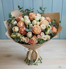 Букет цветов из:  Альстромерии и Розы в Октябрьское Ханты-Мансийский АО
