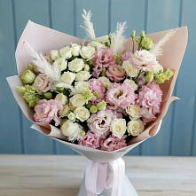 Букет цветов из:  Альстромерии и Розы в Октябрьское Ханты-Мансийский АО